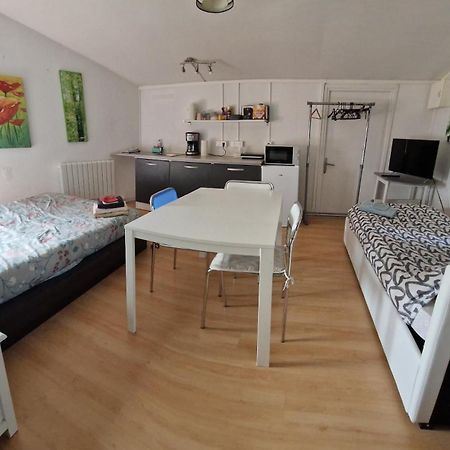 Studio, chambres, appartement, gite Vendegies-sur-Ecaillon Extérieur photo