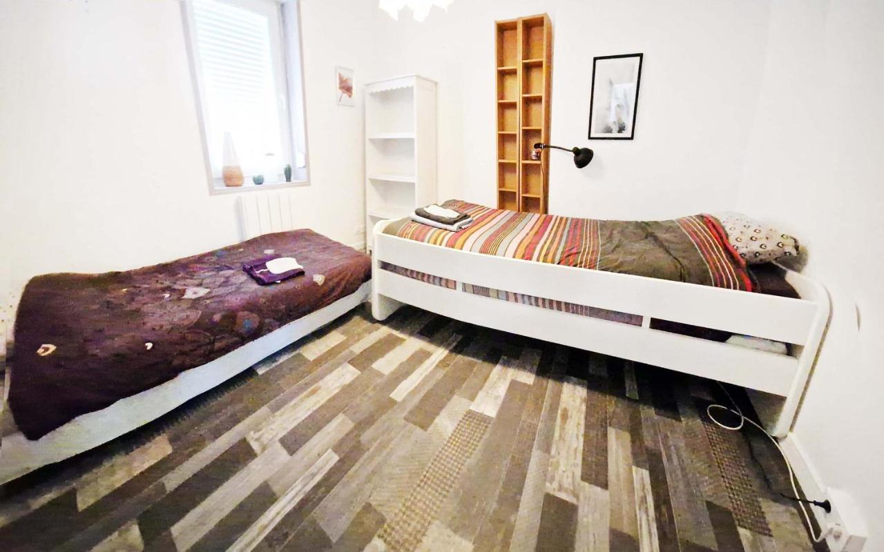 Studio, chambres, appartement, gite Vendegies-sur-Ecaillon Extérieur photo
